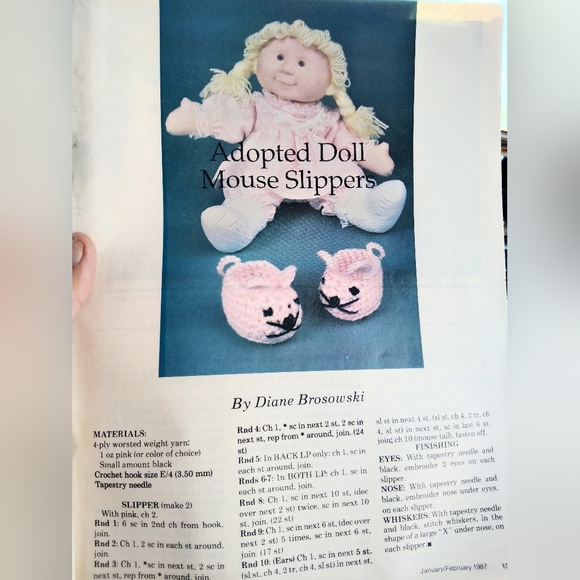 Vintage Crochet World Magazine February 1987 - Picture 3 of 5